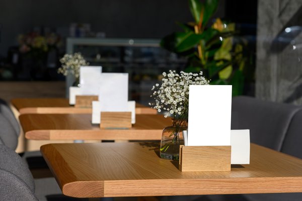 Porte-menu restaurant : trouvez le modèle qui vous correspond